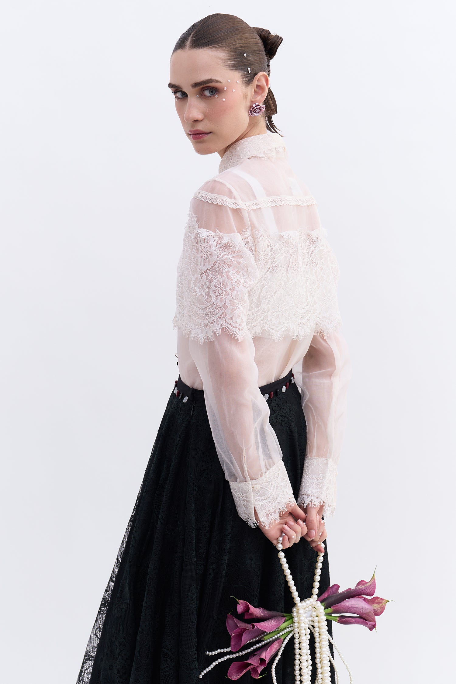 VERA SHIRT & KAIRI SKIRT