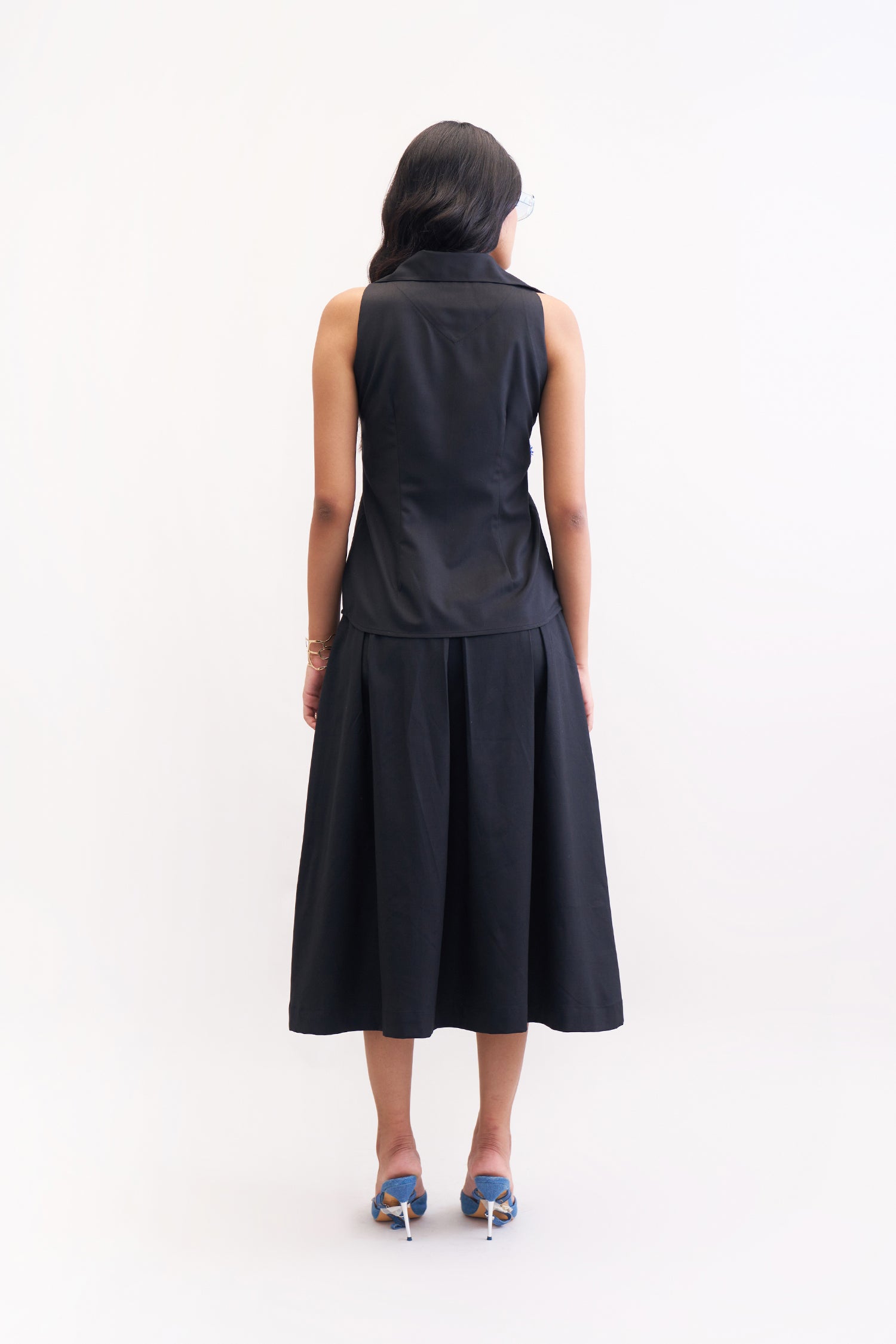 GROOVY CROPPED SHIRT & SKIRT BLACK