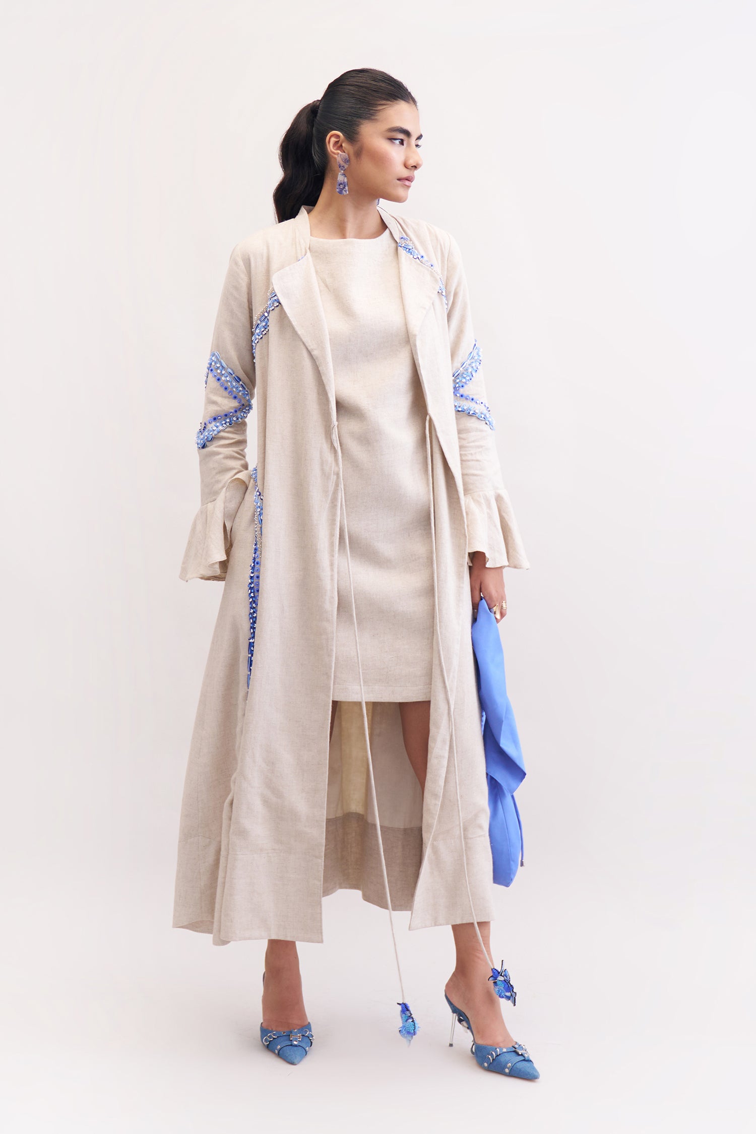 ANTARA SHORT DRESS WITH BOUELVARD CAPE SET