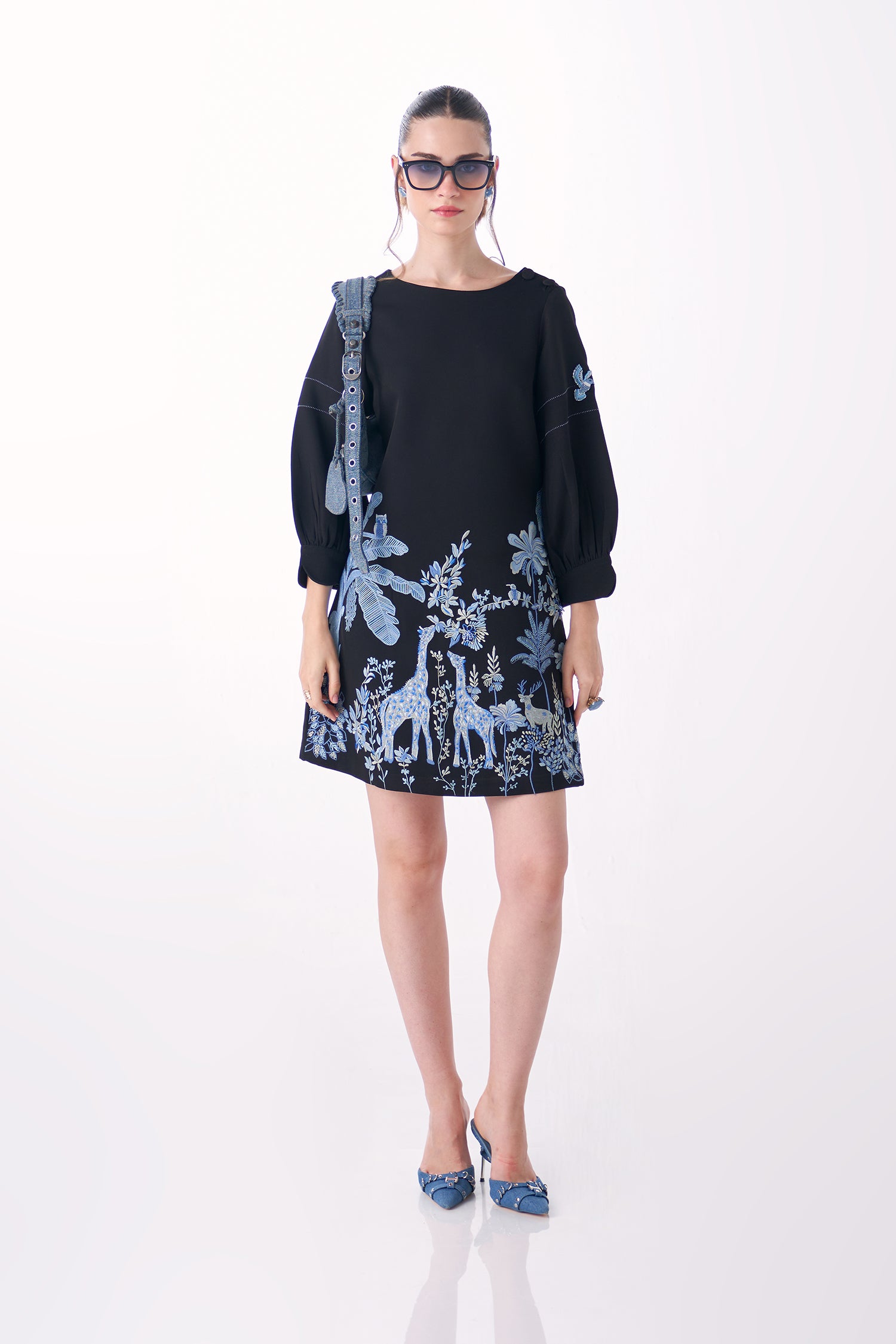 LEAFORA DRESS WITH SLEEVES
