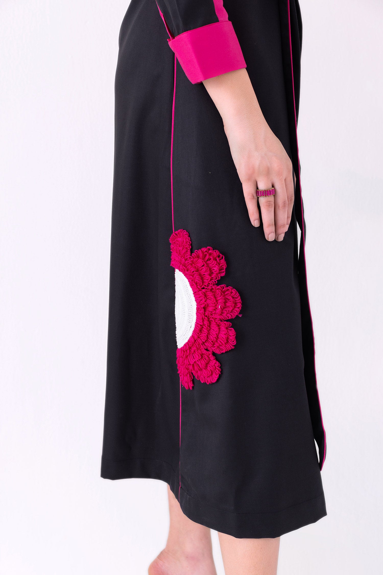DAISY DRESS MIDI BLACK