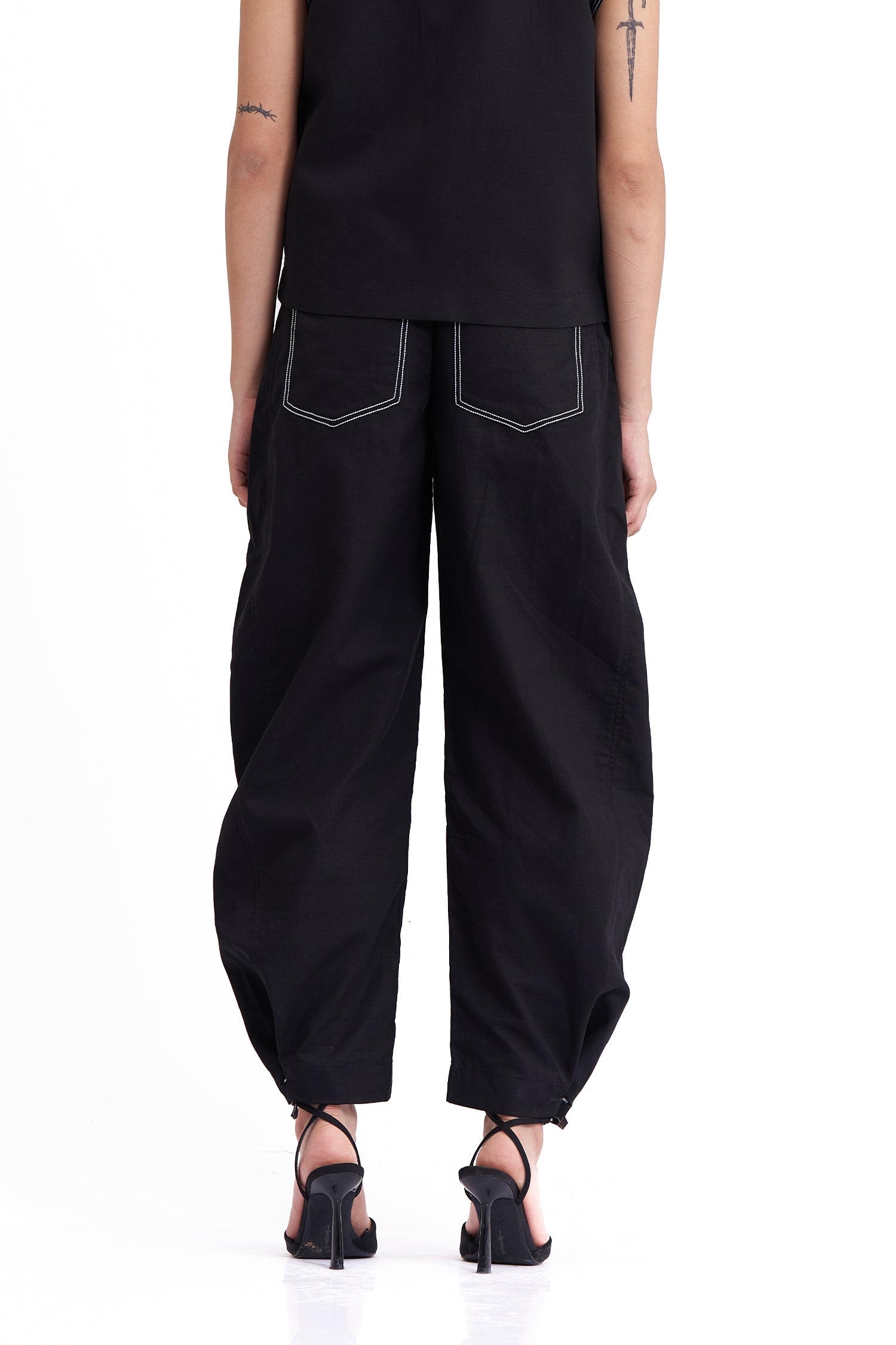 BASQUE BARREL PANTS BLACK