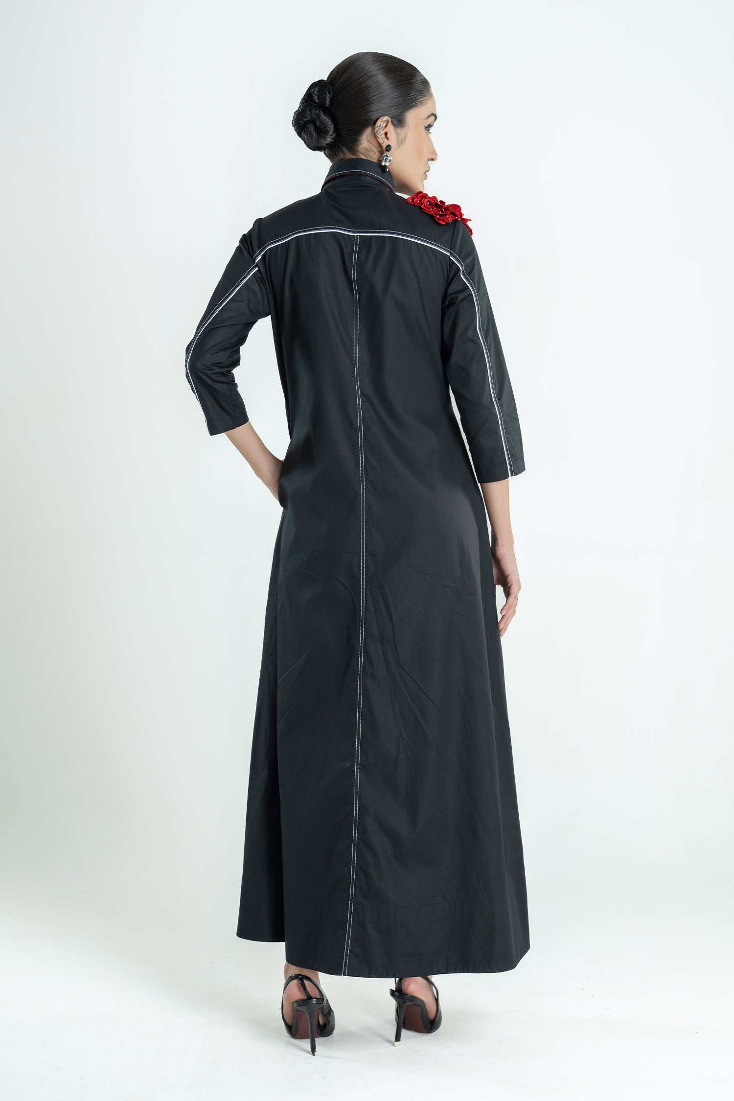 NYLA DRESS LONG BLACK