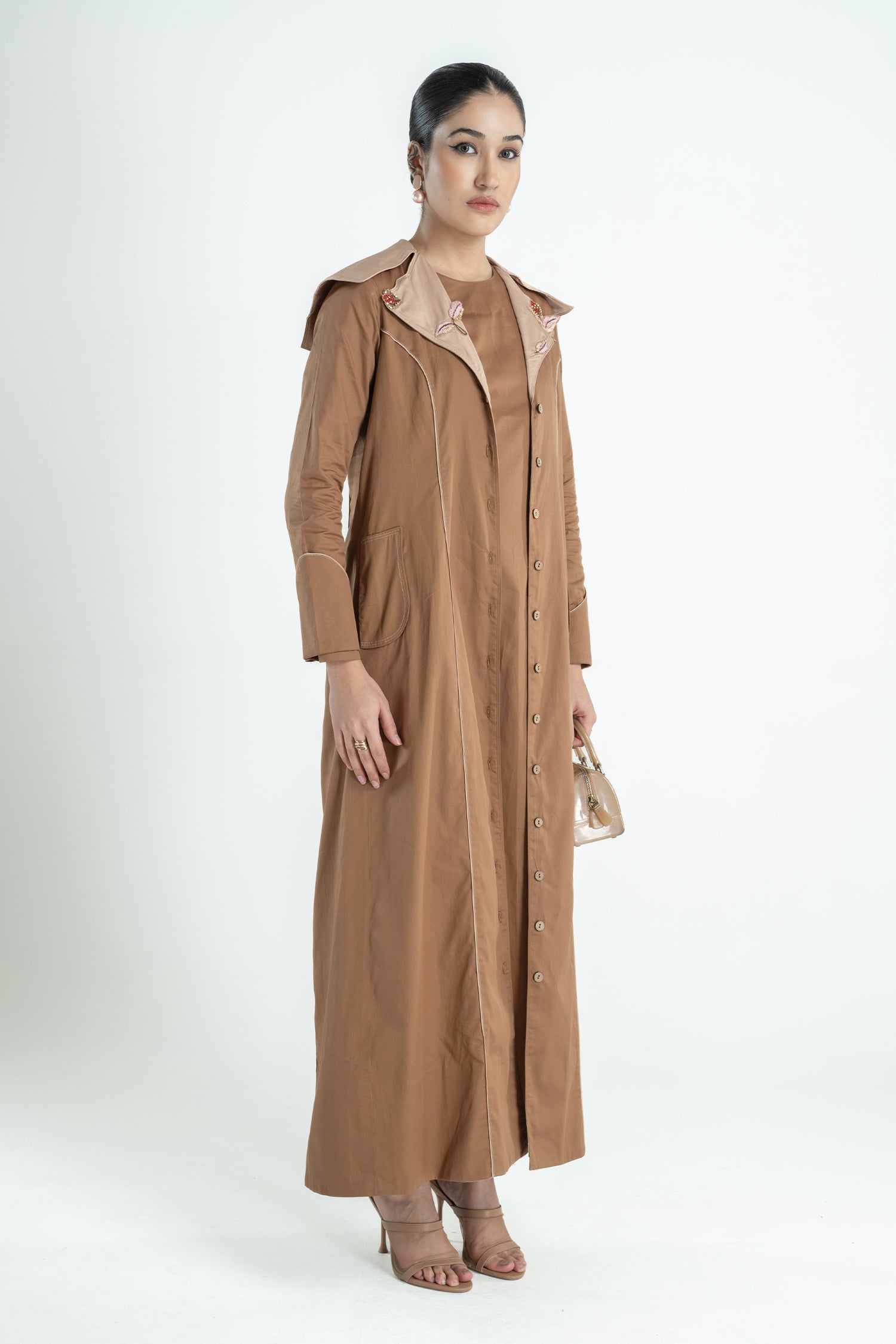CRAY ABAYA TAN