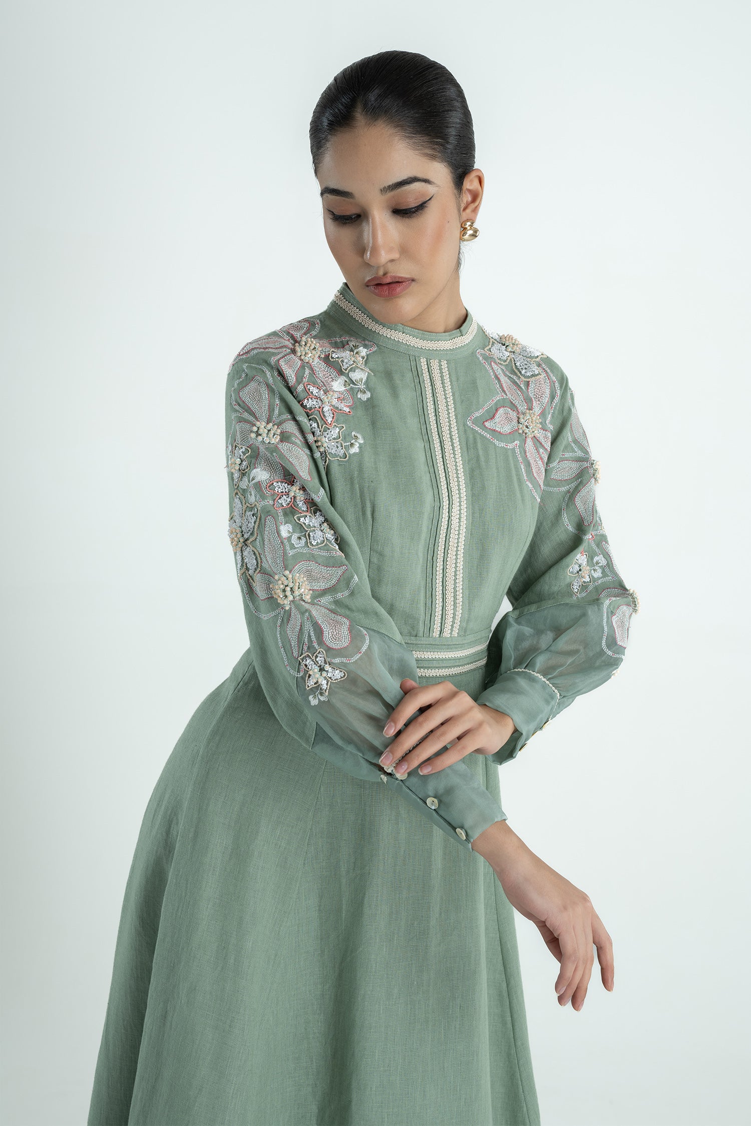 BANANA FLORAL DRESS LONG OLIVE