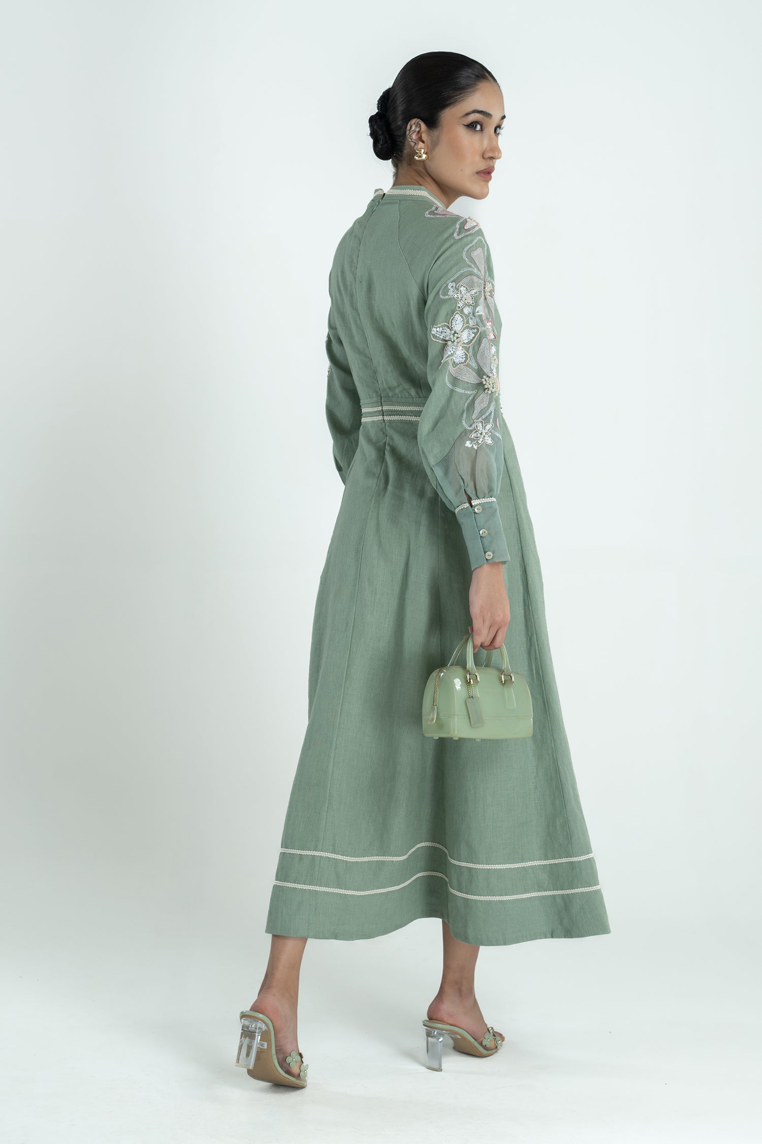 BANANA FLORAL DRESS LONG OLIVE