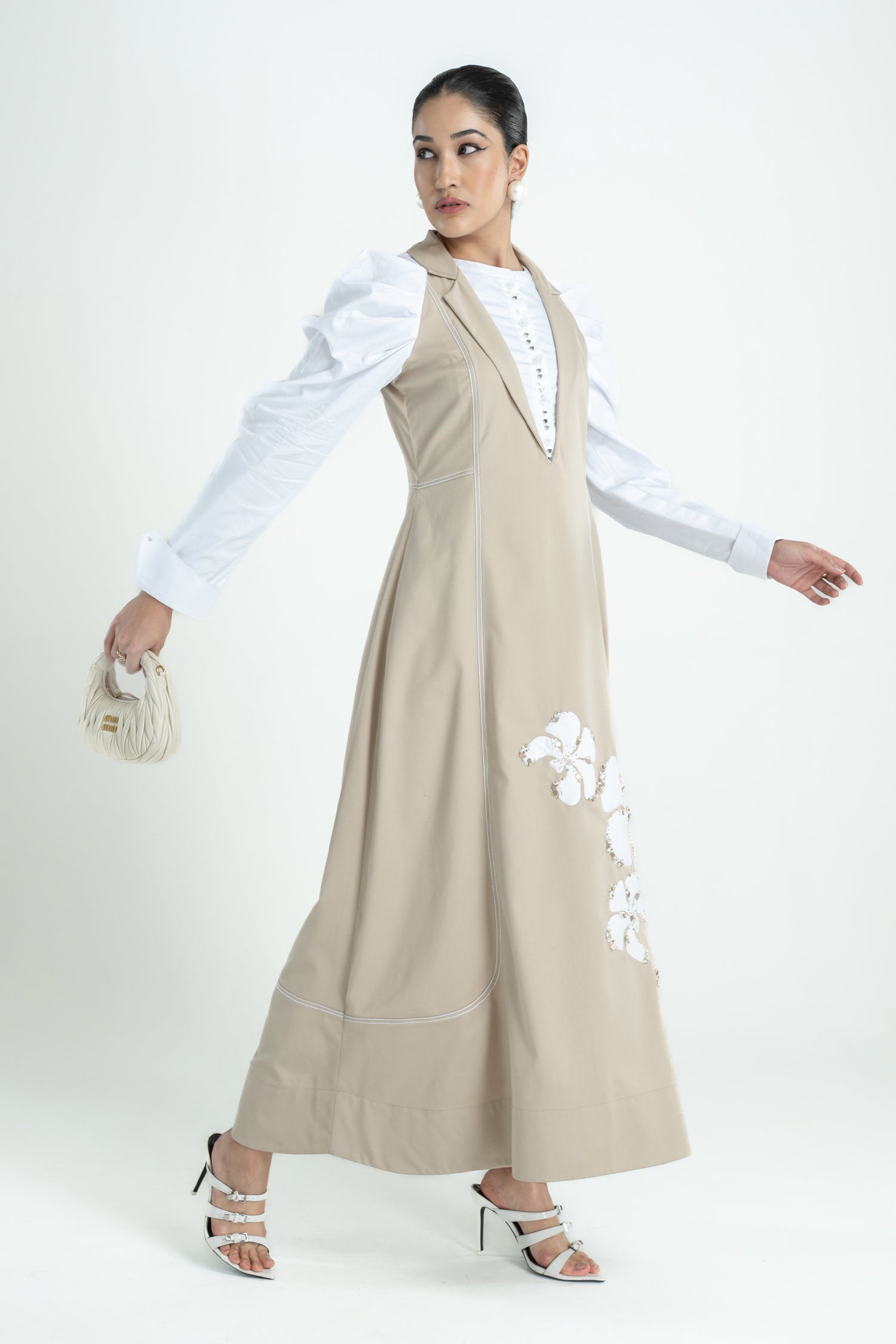 FAYE DRESS LONG OAT AND WHITE