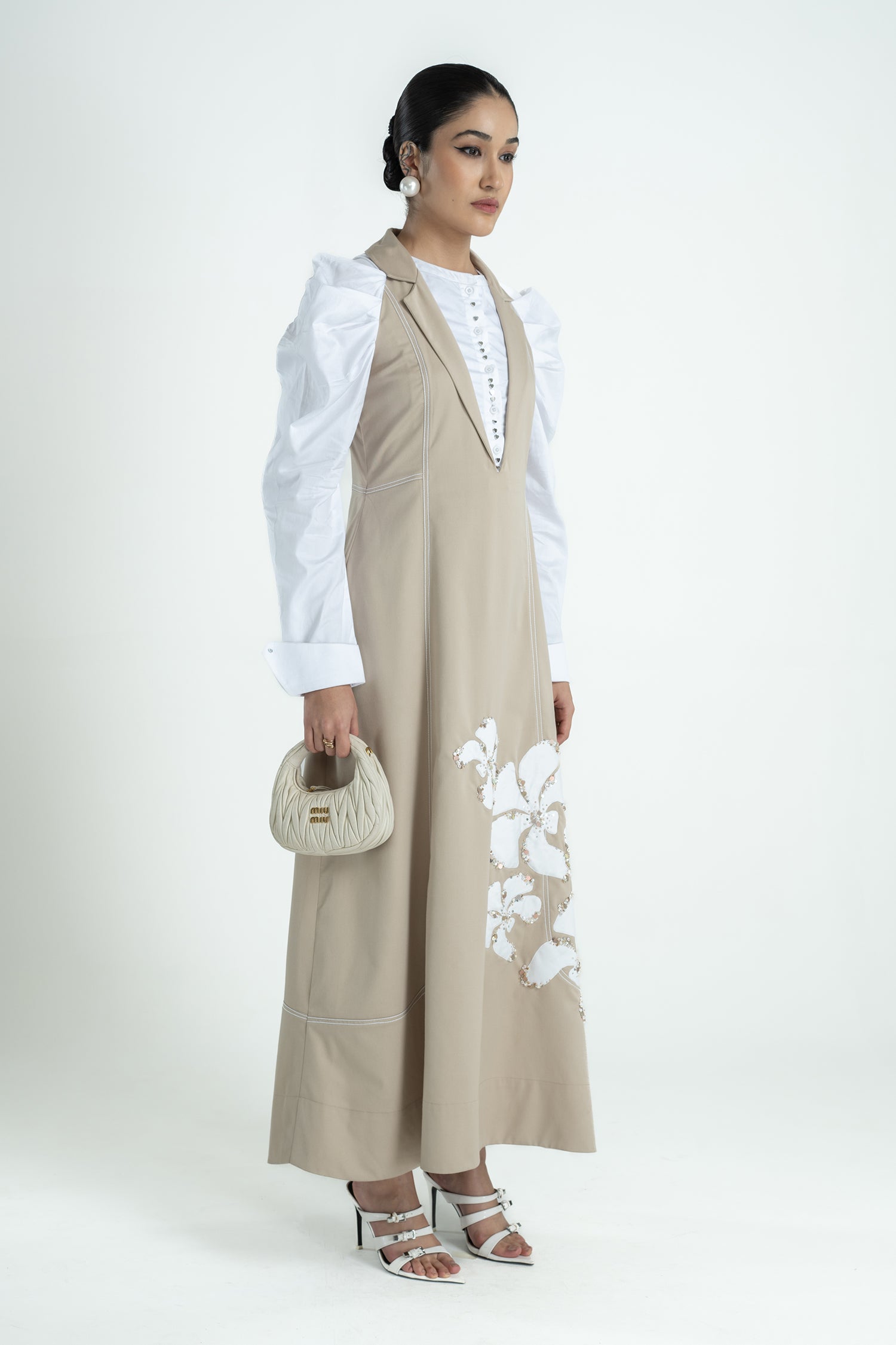 FAYE DRESS LONG OAT AND WHITE