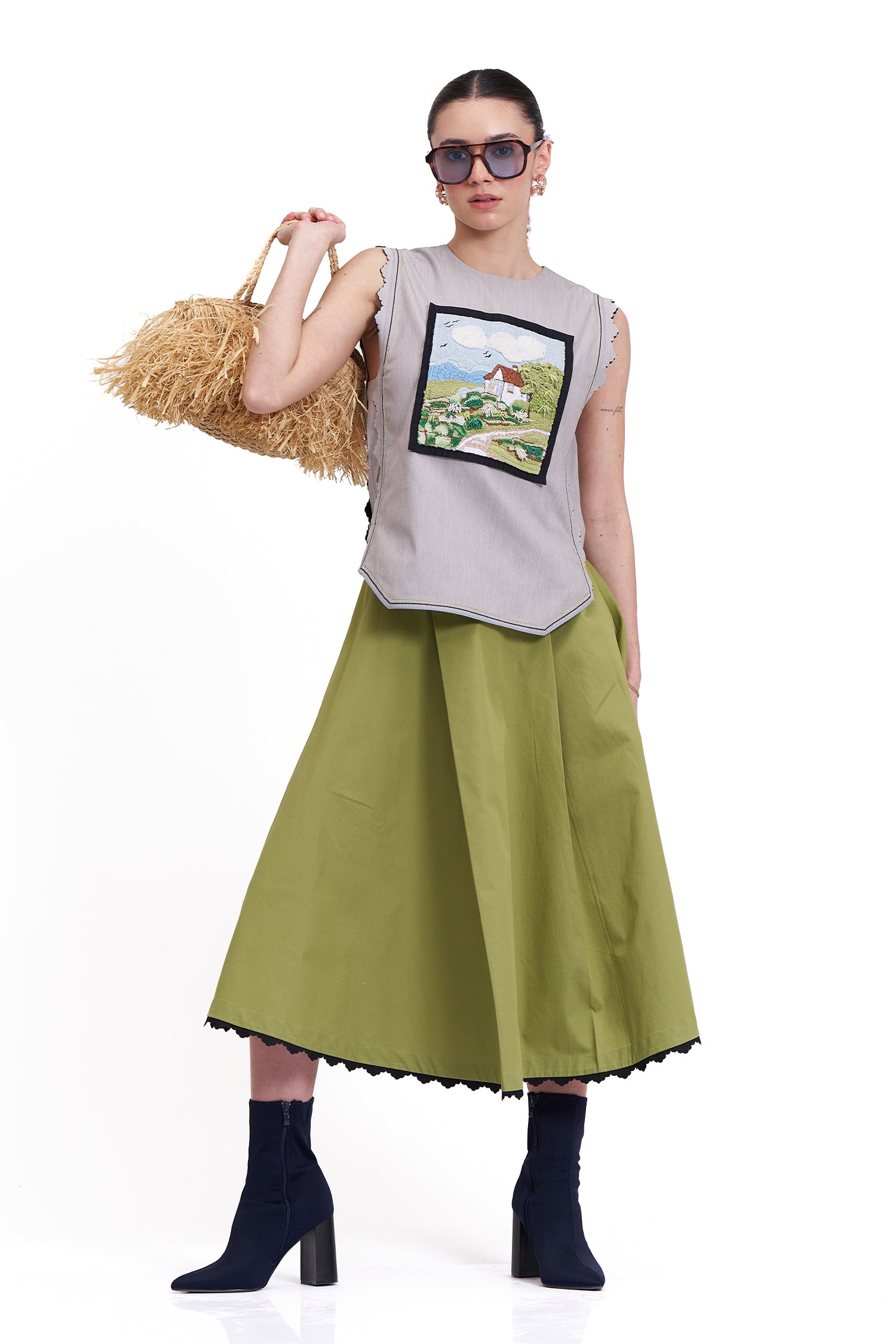 BARNHOUSE OVERLAY
& SKIRT
