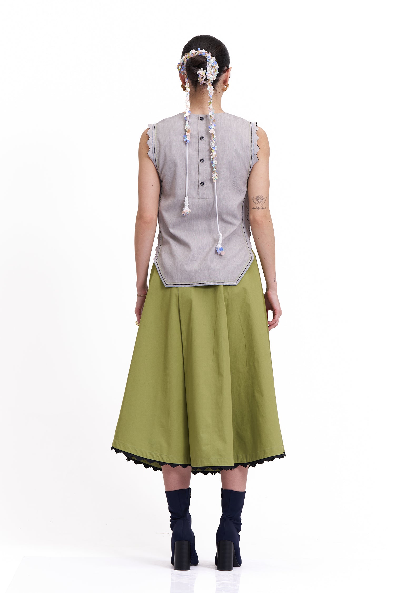 BARNHOUSE OVERLAY
& SKIRT