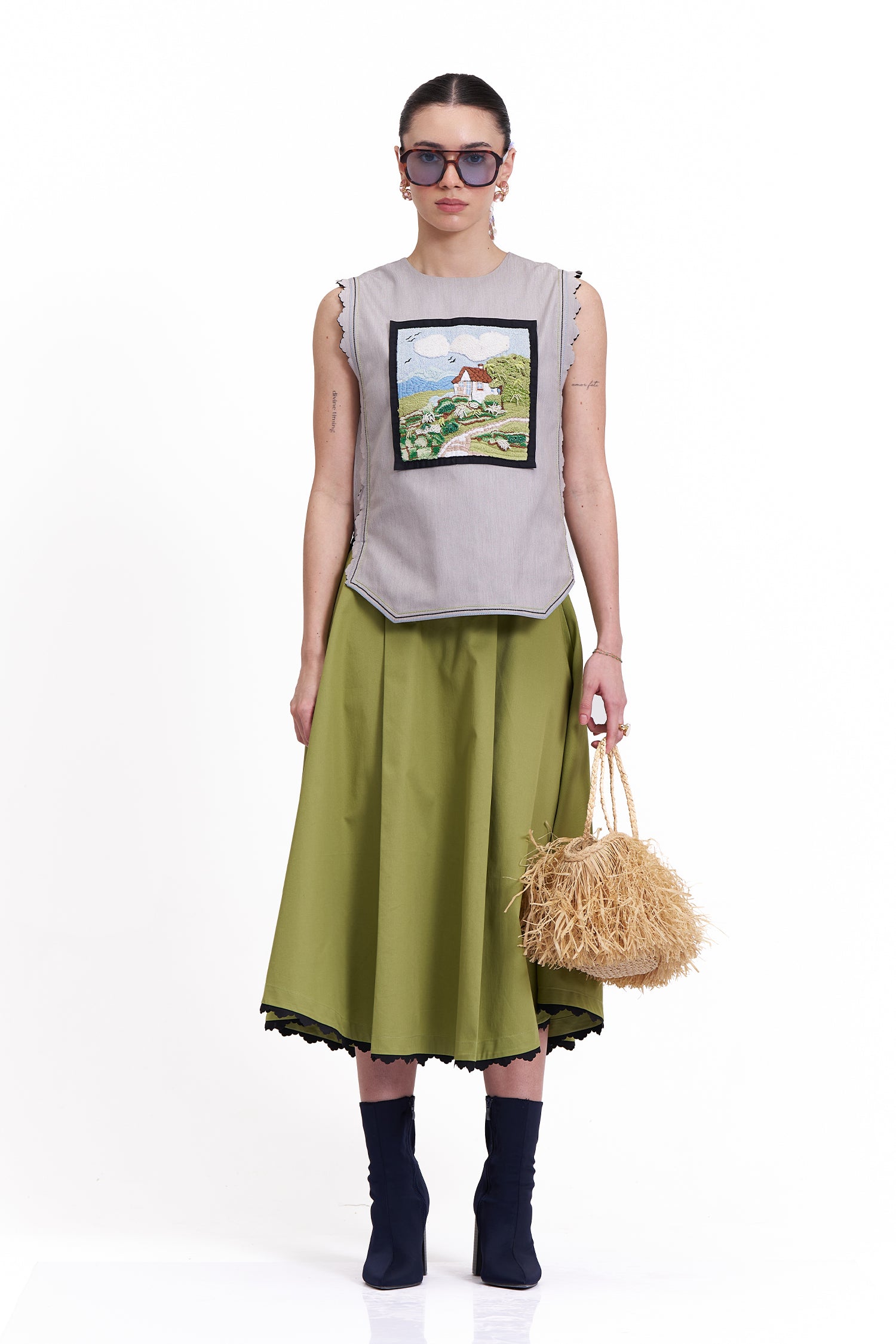BARNHOUSE OVERLAY
& SKIRT