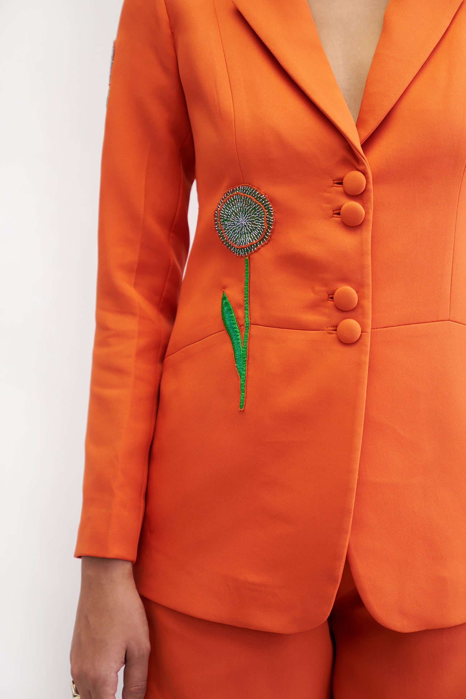 SASSY BLAZER