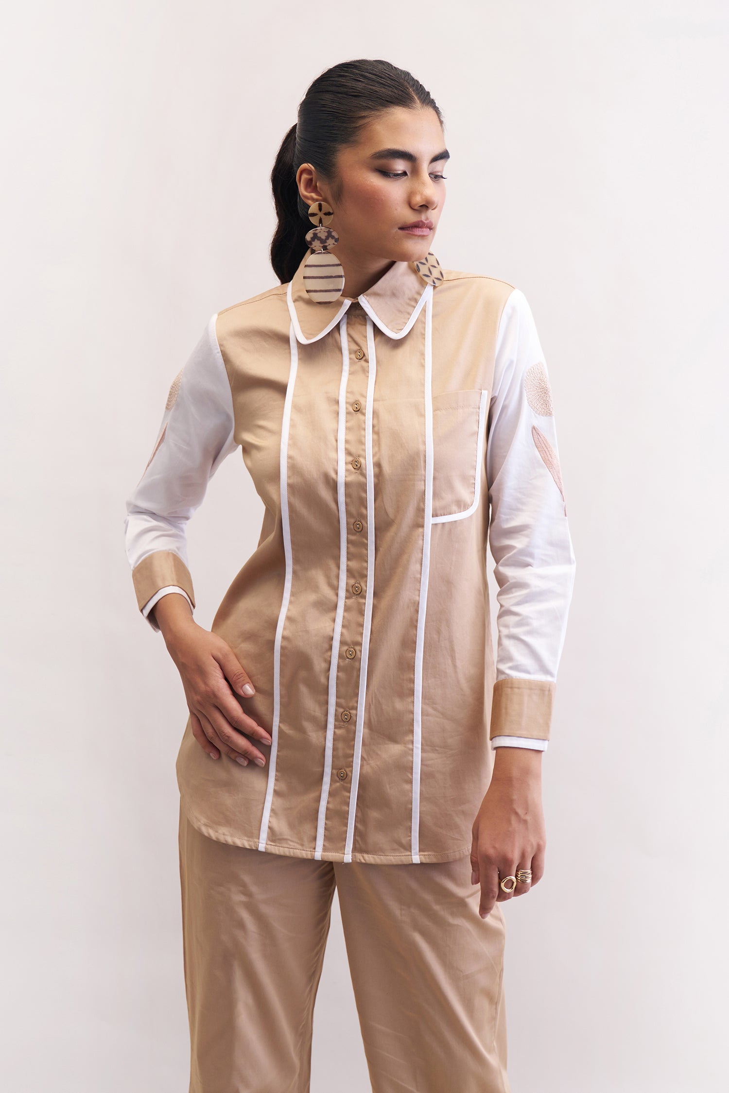 SHERY SHIRT KHAKHI & WHITE