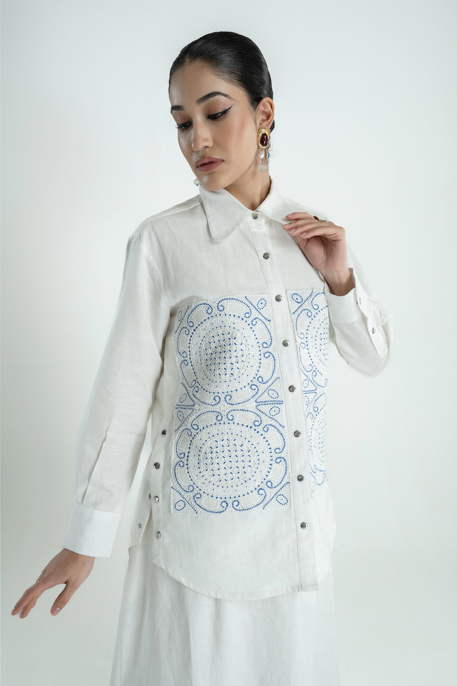 YANG SHIRT WHITE