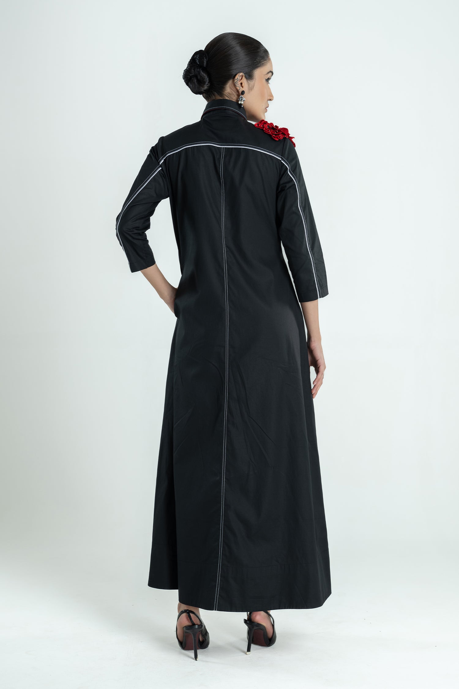 NYLA DRESS LONG BLACK