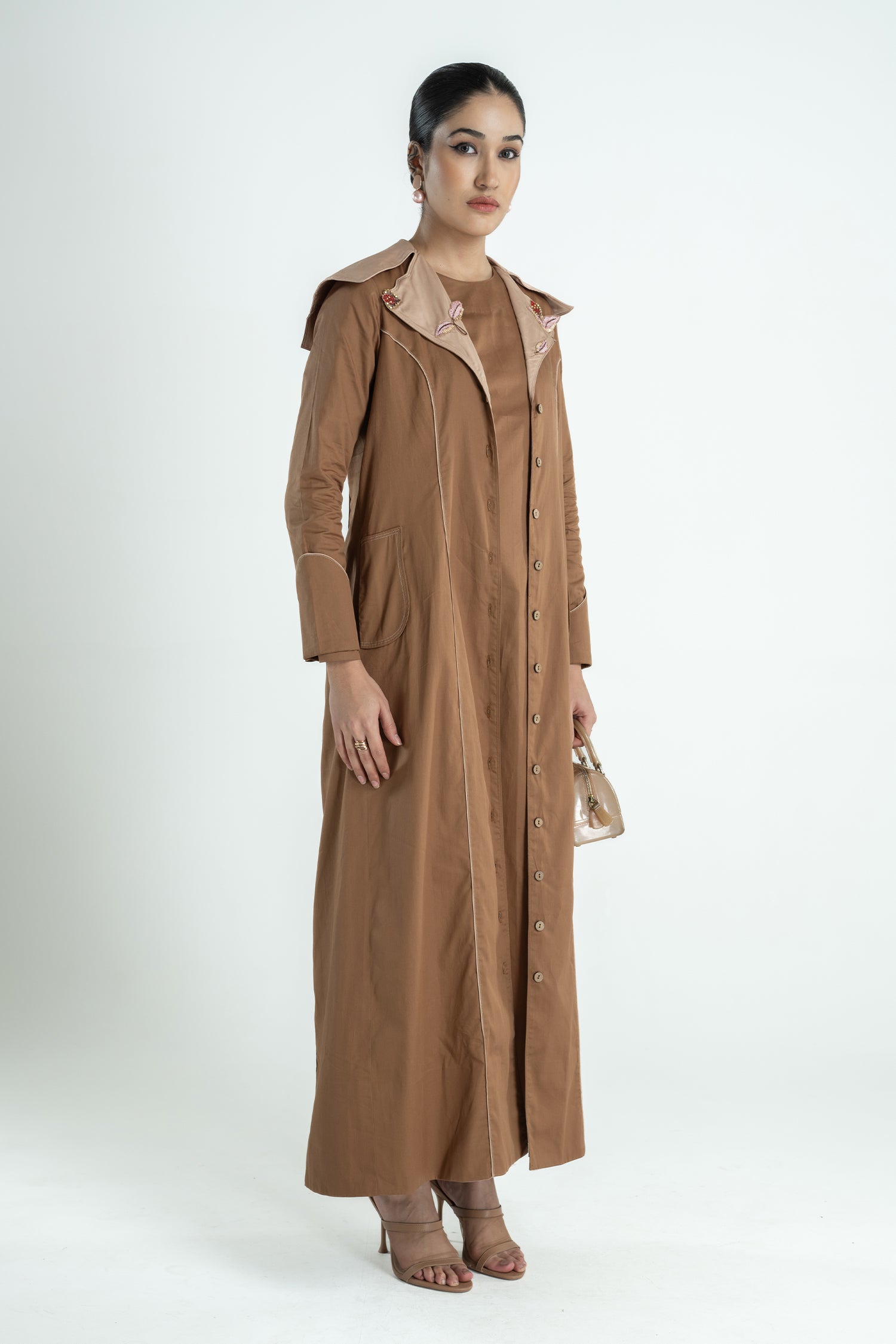 CRAY ABAYA TAN