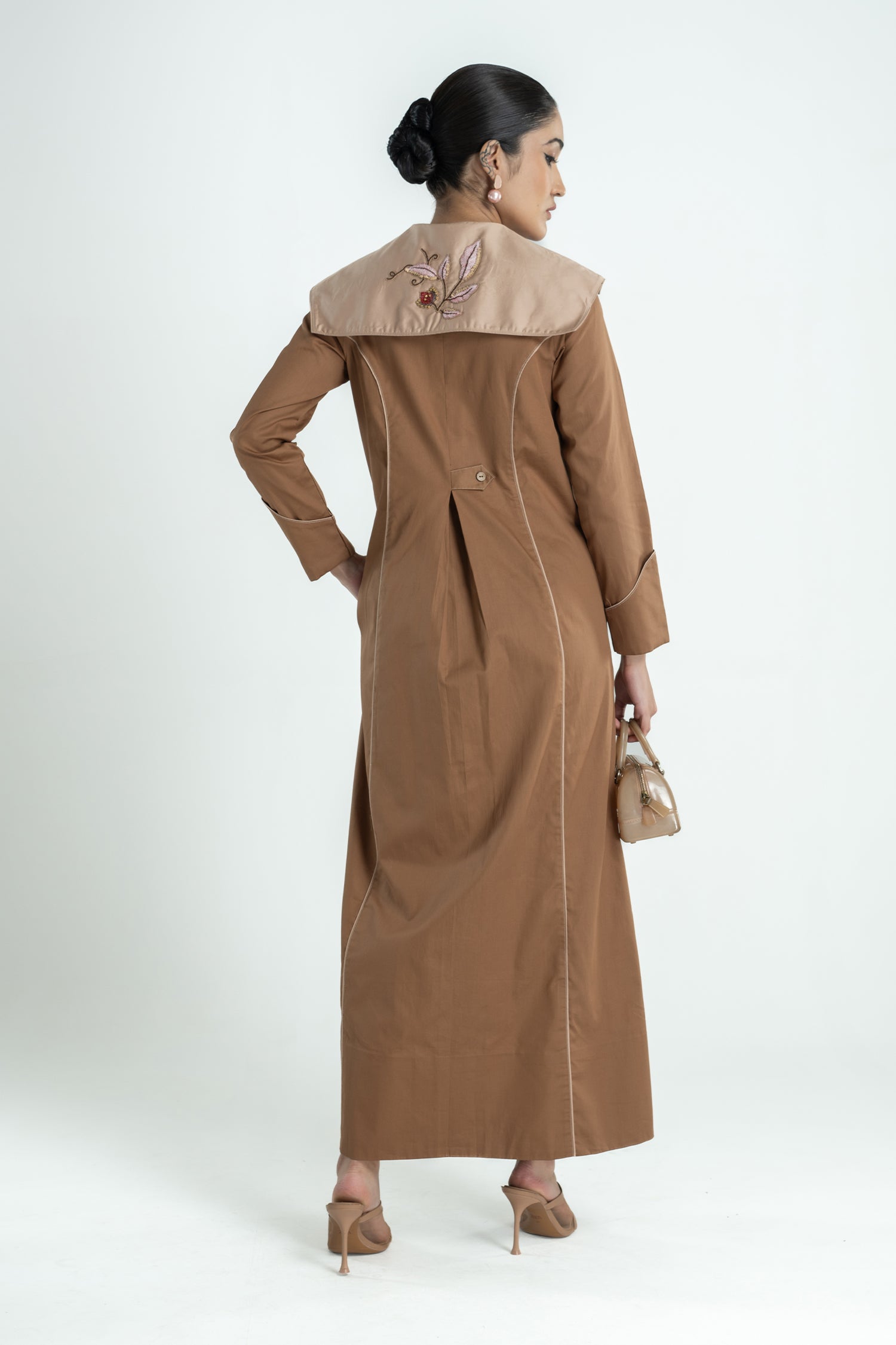 CRAY ABAYA TAN