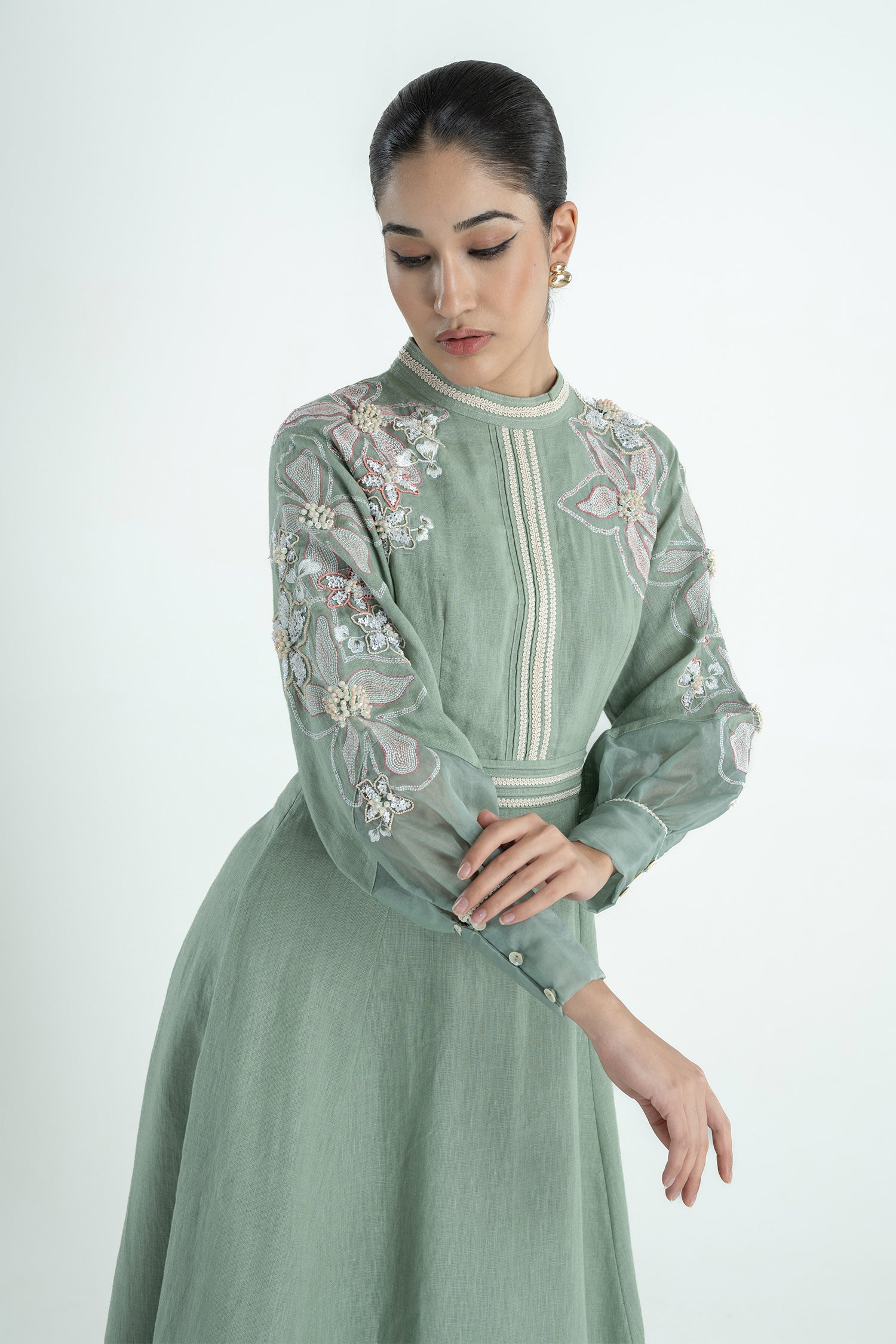 BANANA FLORAL DRESS LONG OLIVE