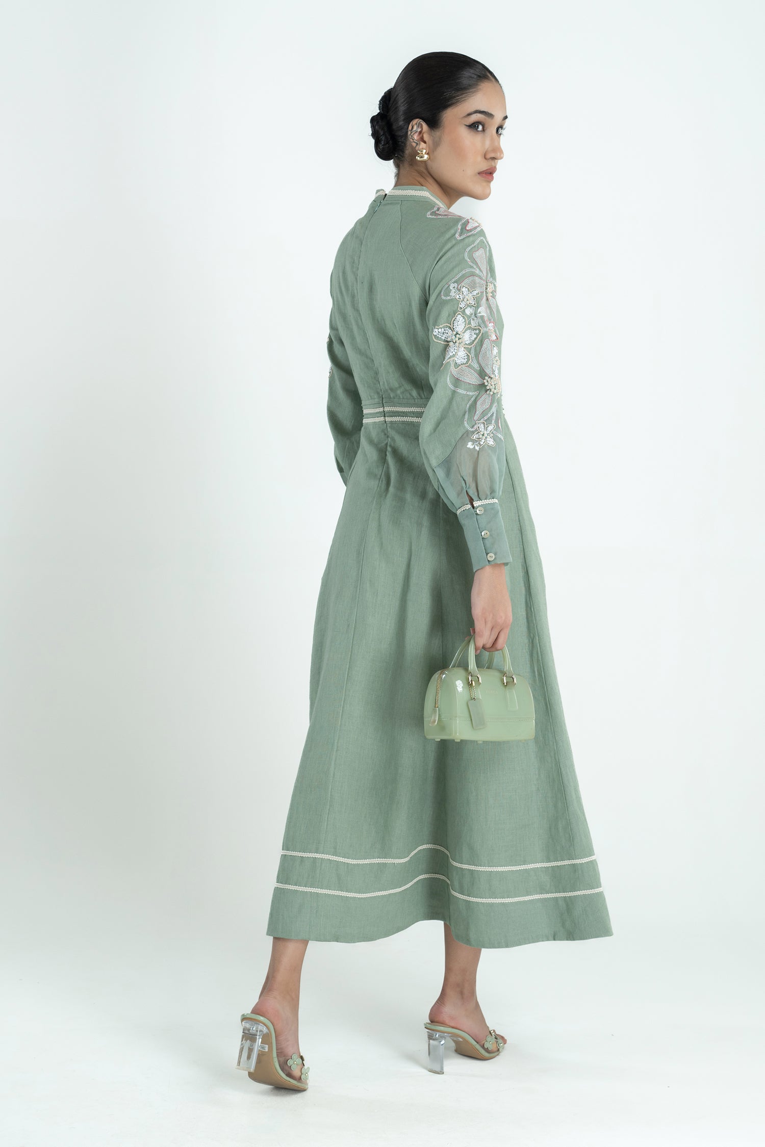 BANANA FLORAL DRESS LONG OLIVE