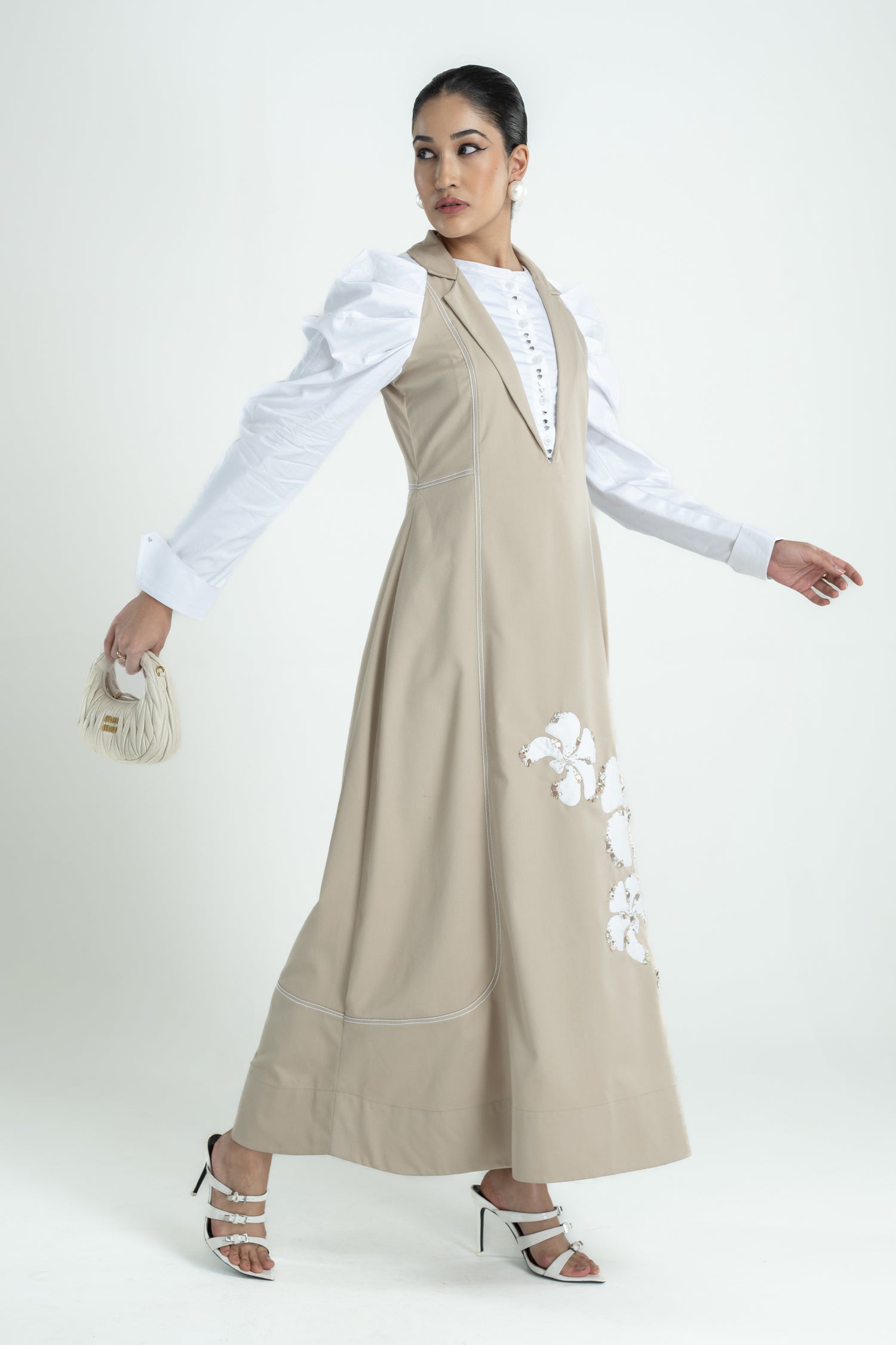 FAYE DRESS LONG OAT AND WHITE