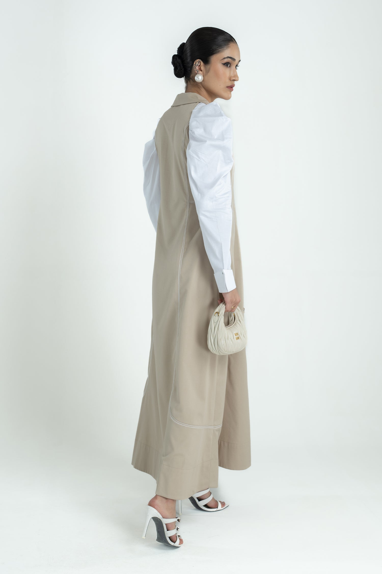 FAYE DRESS LONG OAT AND WHITE